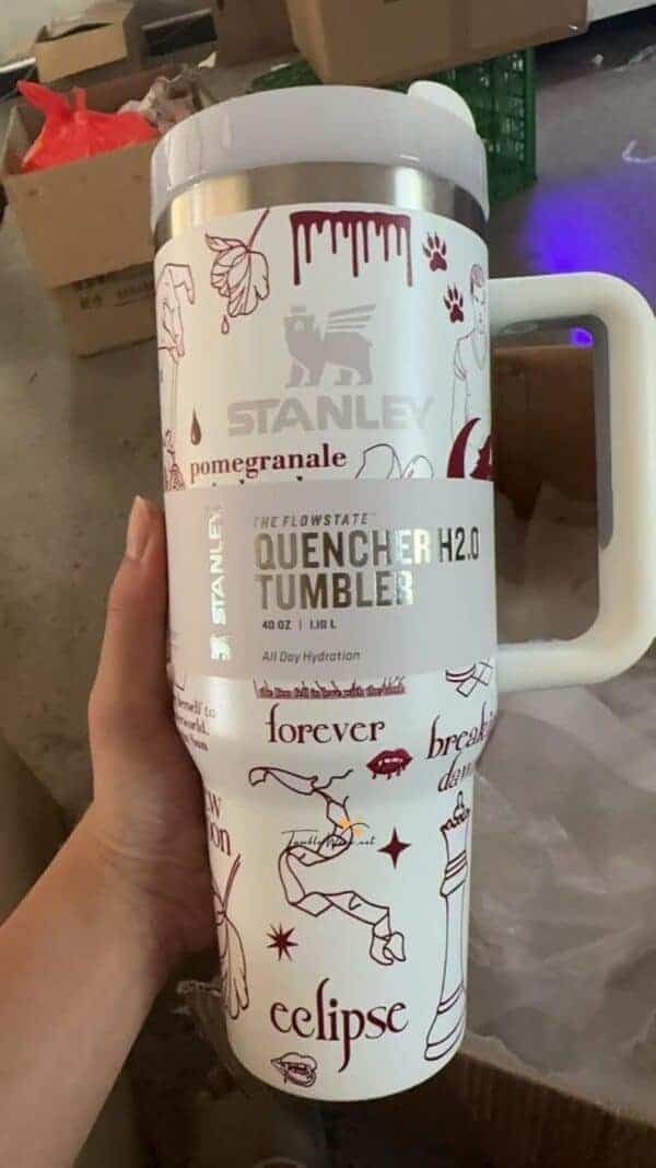 Stylish peace-themed coffee tumbler design with artistic graphics.