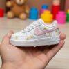 Hand-Painted Daisy Air Force 1 Sneakers: Custom Floral Toddler Shoes - Image 3